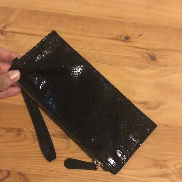 Black wristlet - Picture 4 of 5